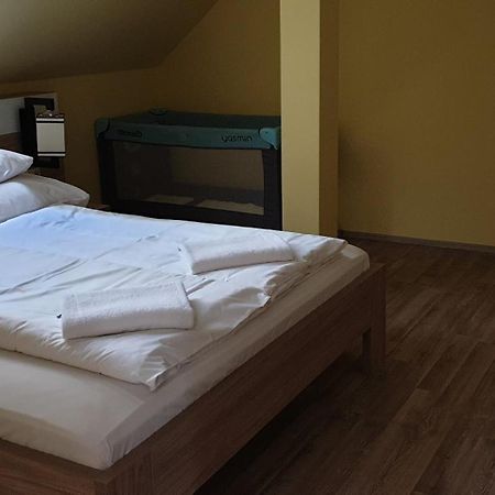 Szabo Lux Apartman Sárvár Buitenkant foto