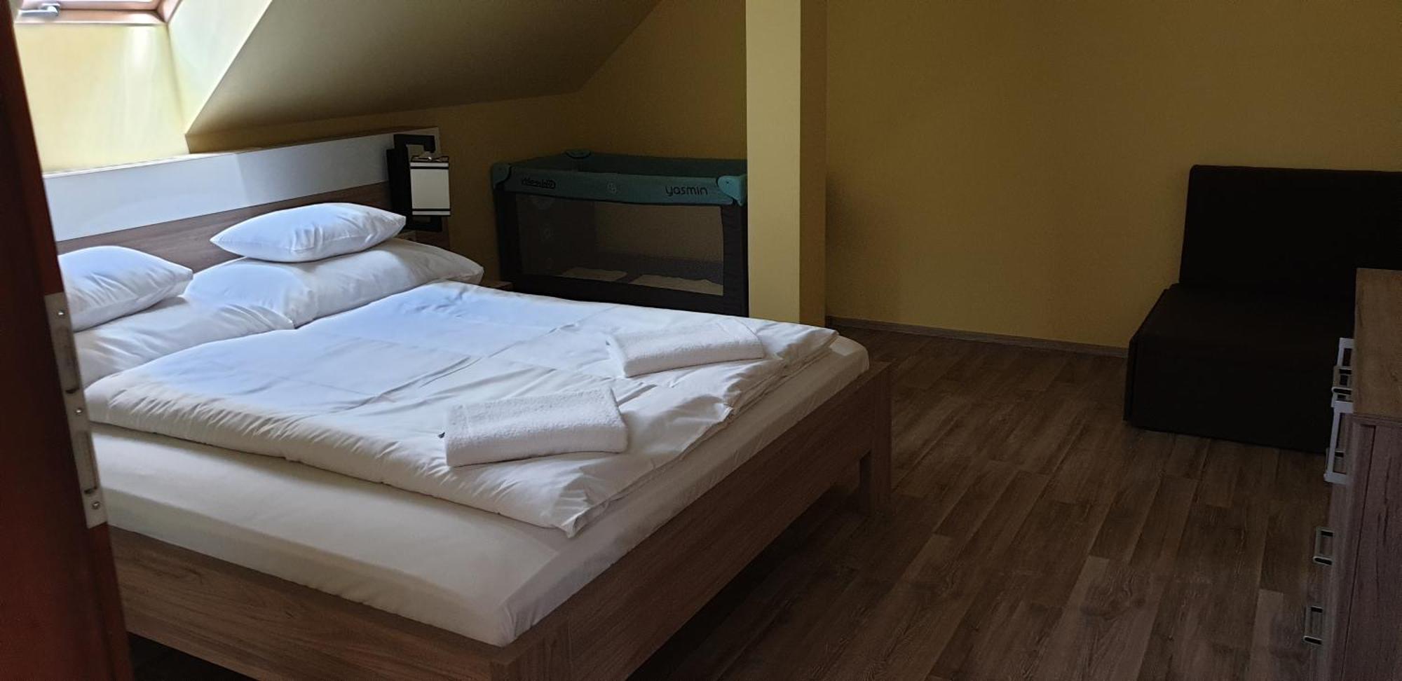 Szabo Lux Apartman Sárvár Buitenkant foto