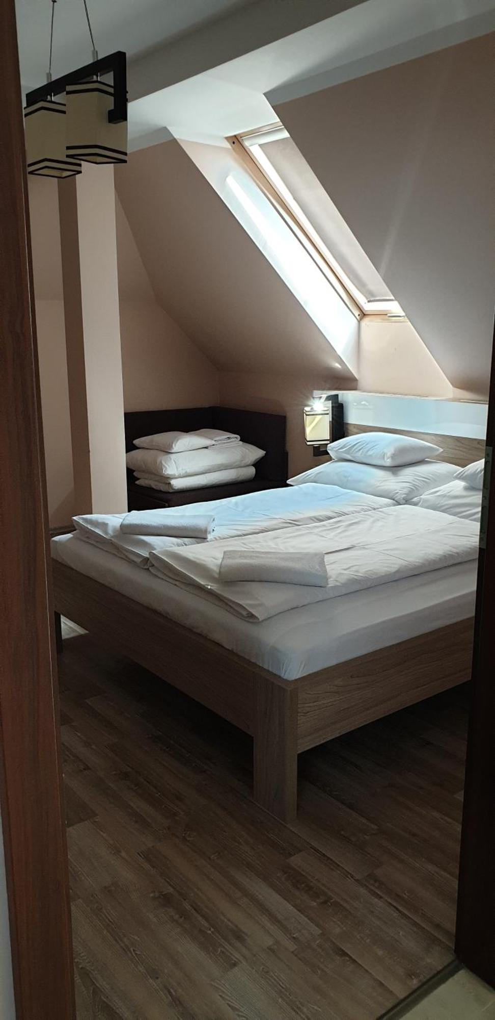 Szabo Lux Apartman Sárvár Buitenkant foto